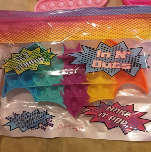 Lot of Pop It Fidget Poppers Pink, Purple, Multi NWT - Picture 5 of 6